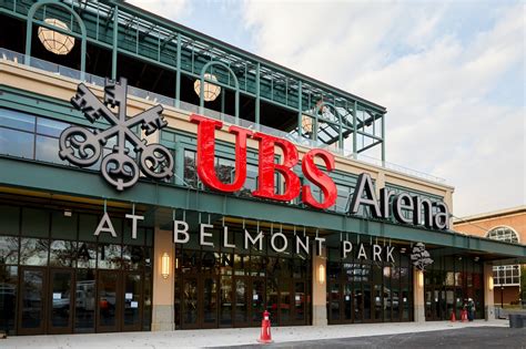hotels near belmont park new york